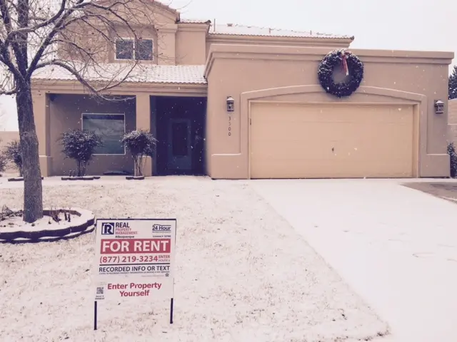 House in New Mexico for rent with snow on the ground